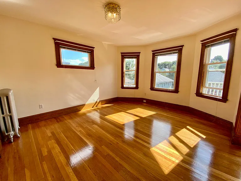 103 Farquhar St #3 — Photo 5