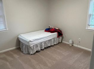 9214 Talisman Dr, Vienna, VA 22182