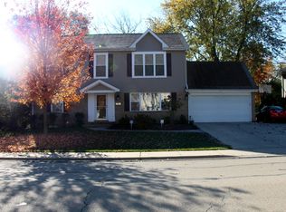 1215 Hackberry Rd, Deerfield, IL 60015