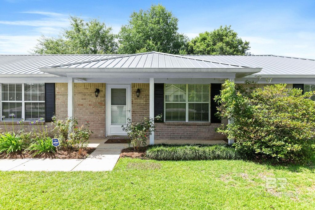 19740 Sandstone Ln, Robertsdale, AL - View 2