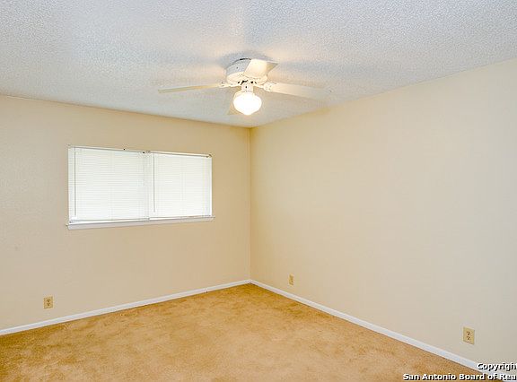 4th image of 11818 Broadwood St
