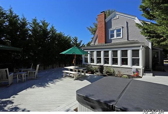 2nd image of 804 Scarborough Ave