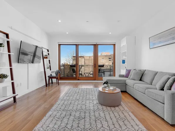 267 Evergreen Ave #3B, Brooklyn, NY 11221