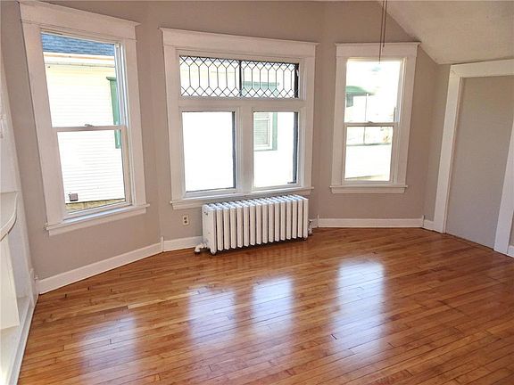 4th image of 4217 28th Ave S APT 2