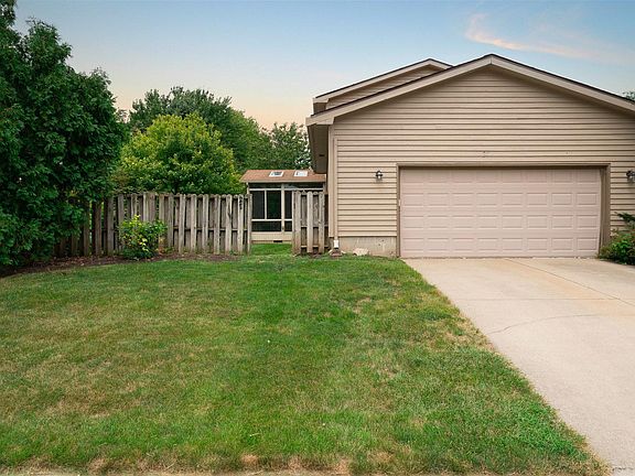 5th image of 27 Kenfield Cir