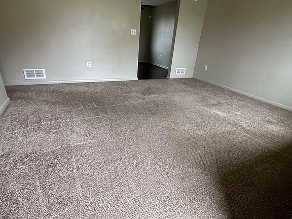 3rd image of 157 Karen Pl