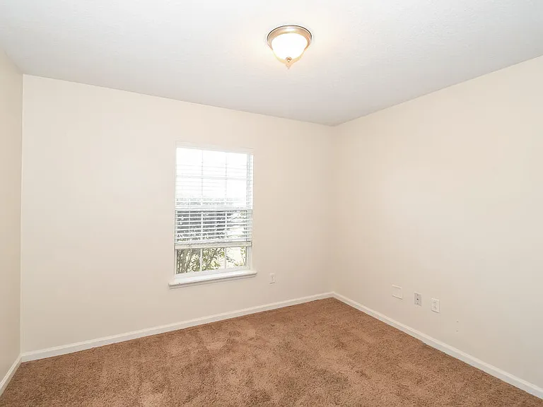 2274 Tyson Lake Dr — Photo 12