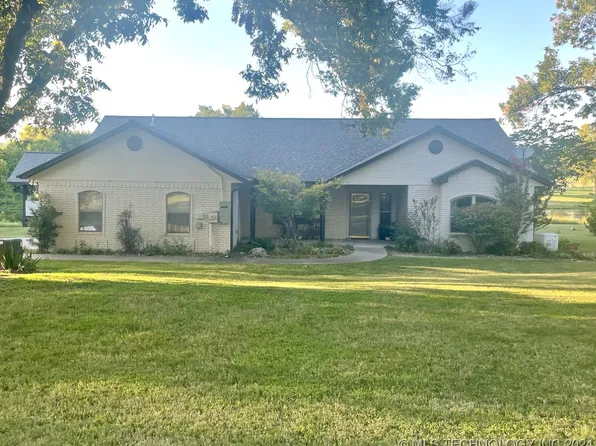 104 N Garrison Cir, Fort Gibson, OK 74434