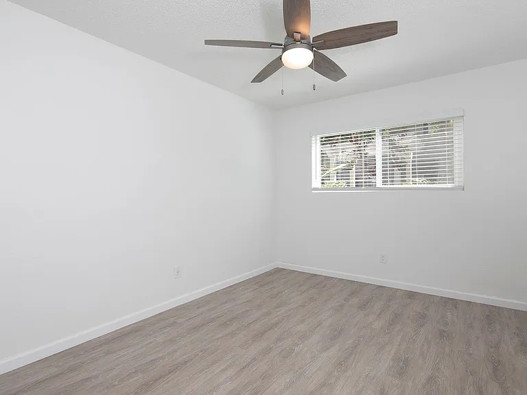 Catalina Pacific Apartments — Photo 6