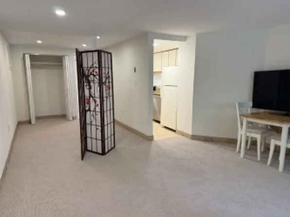 818 A St SE #1/2, Washington, DC 20003