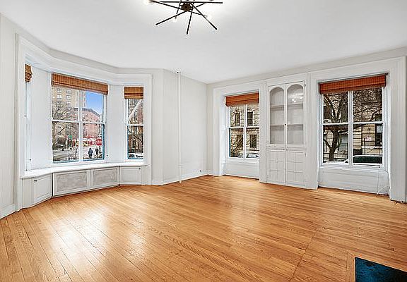 2nd image of 128 E 10th St APT 1