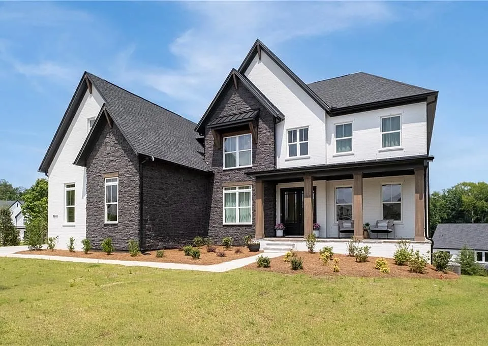 4510 Hawthorn Cir