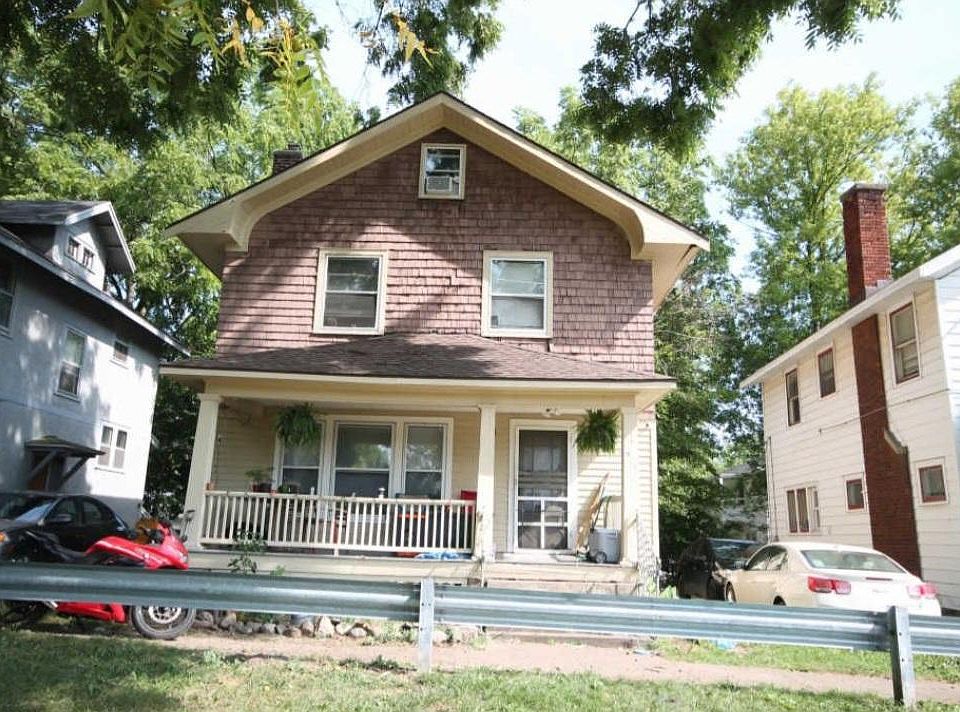 1st image of 914 Lee Barton Pl