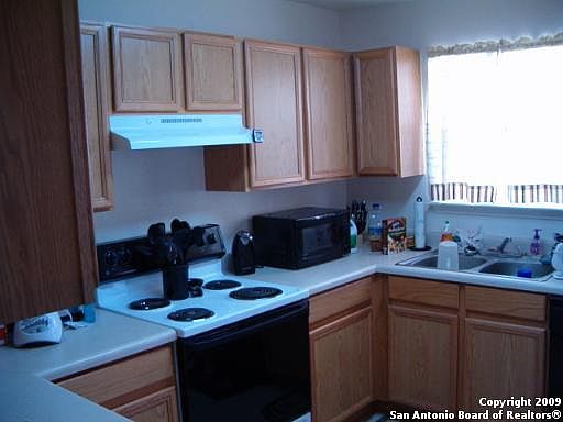 5th image of 8527 Shaenfield Pl