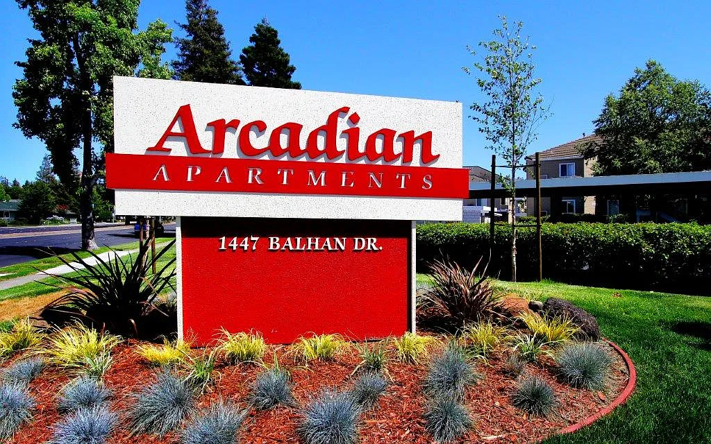 Arcadian — Photo 1