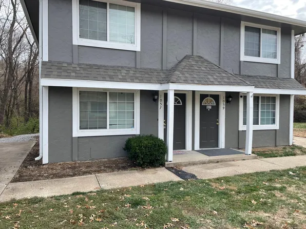 1057 10th Ave, Leavenworth, KS 66048