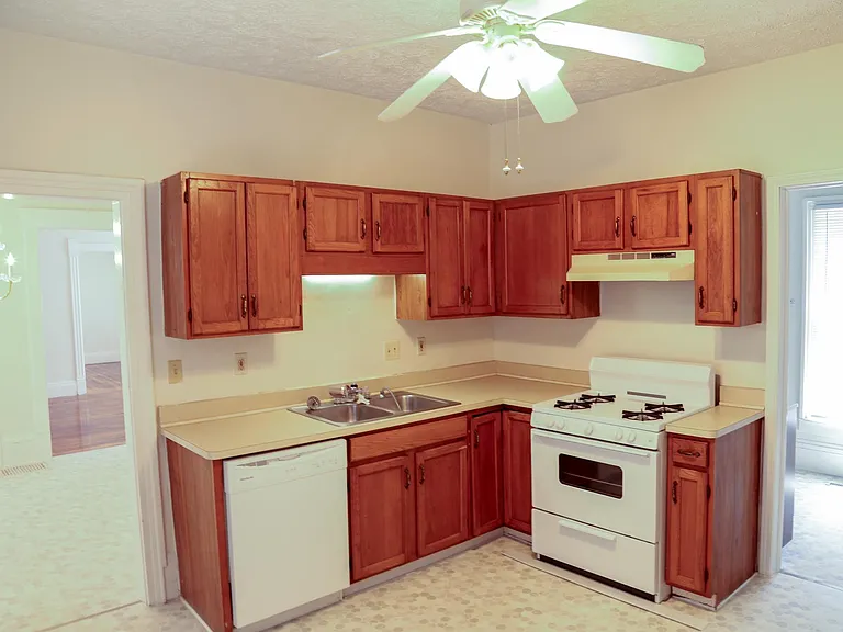 707 N Walnut St — Photo 8