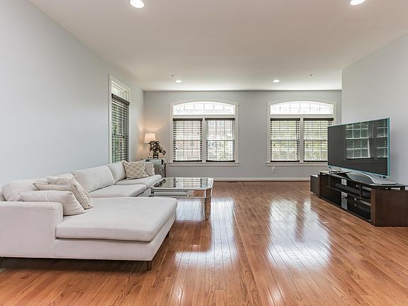 3rd image of 14822 Wootton Manor Ct