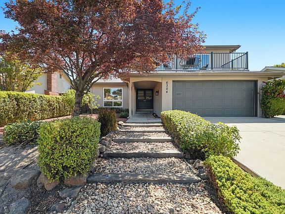 3rd image of 6304 Mountford Dr