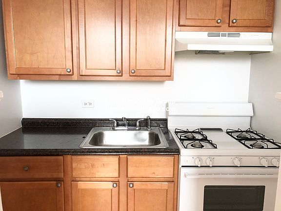 2nd image of 2704 N Spaulding Ave #214