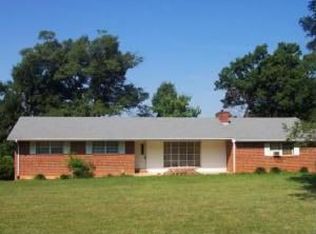 5665 Dundee Rd, Huddleston, VA 24104