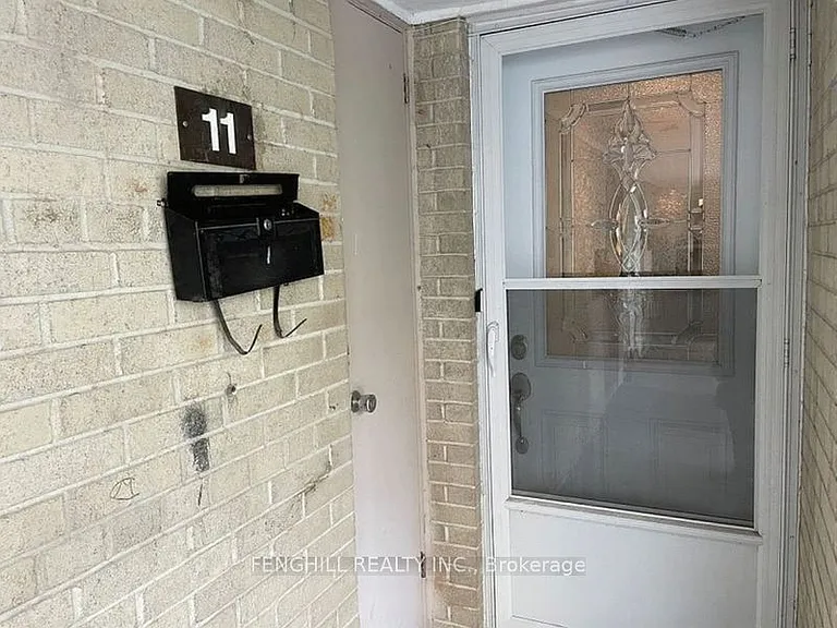 29 Four Winds Dr #11 — Photo 12