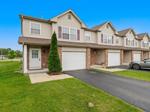 677 Southtowne Dr, Belvidere, IL 61008