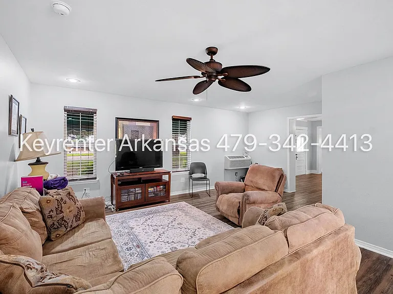 255 W Lawson St #2 — Photo 7