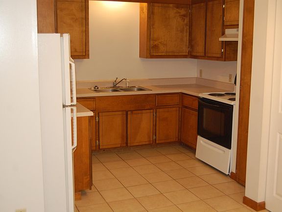 4th image of 17 Burgess Ave #C