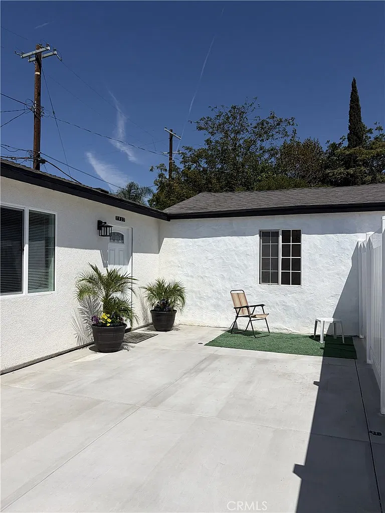 3 bed, 1194 sqft, $3,395 — Photo 4