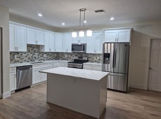 6472 Azura Lake Rd, Lake Worth, FL 33463