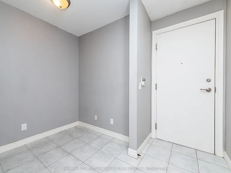 70 Town Centre Ct #806 — Photo 2