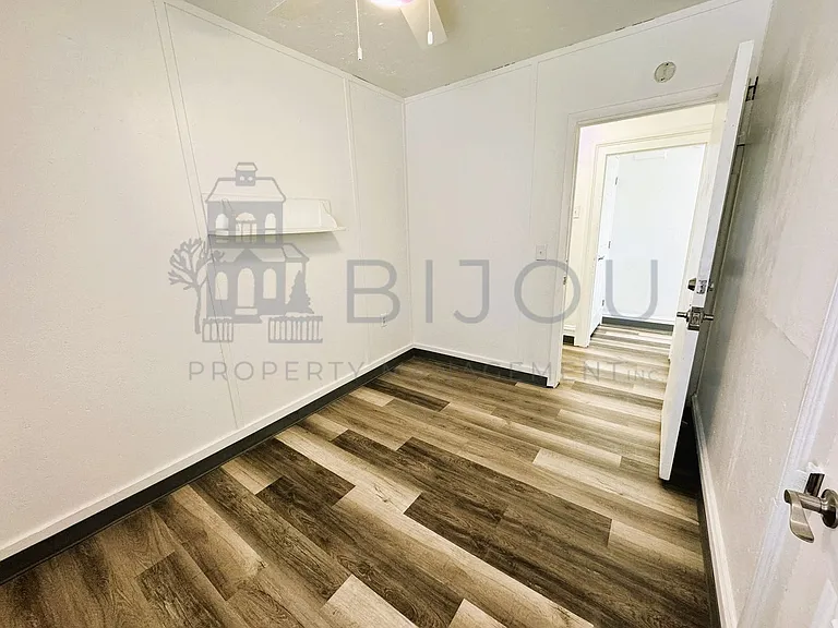Downtown Rooms — Photo 7