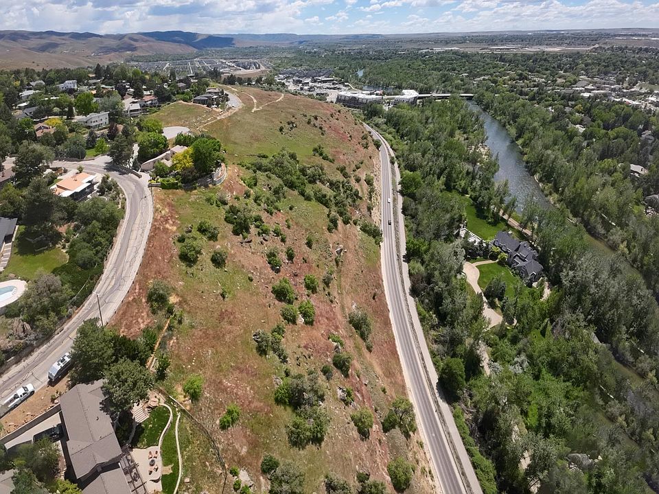 1st image of E Stone Point Dr