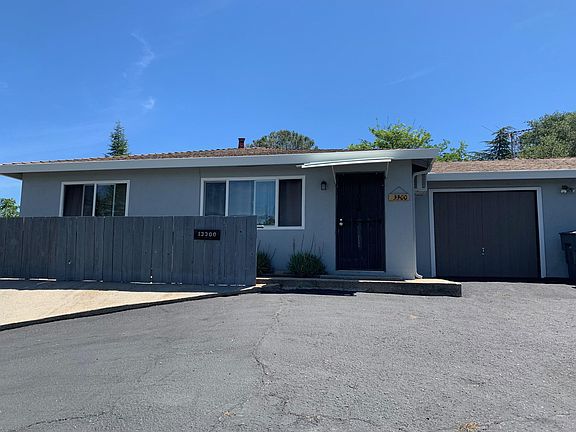 2nd image of 13300 Lincoln Way