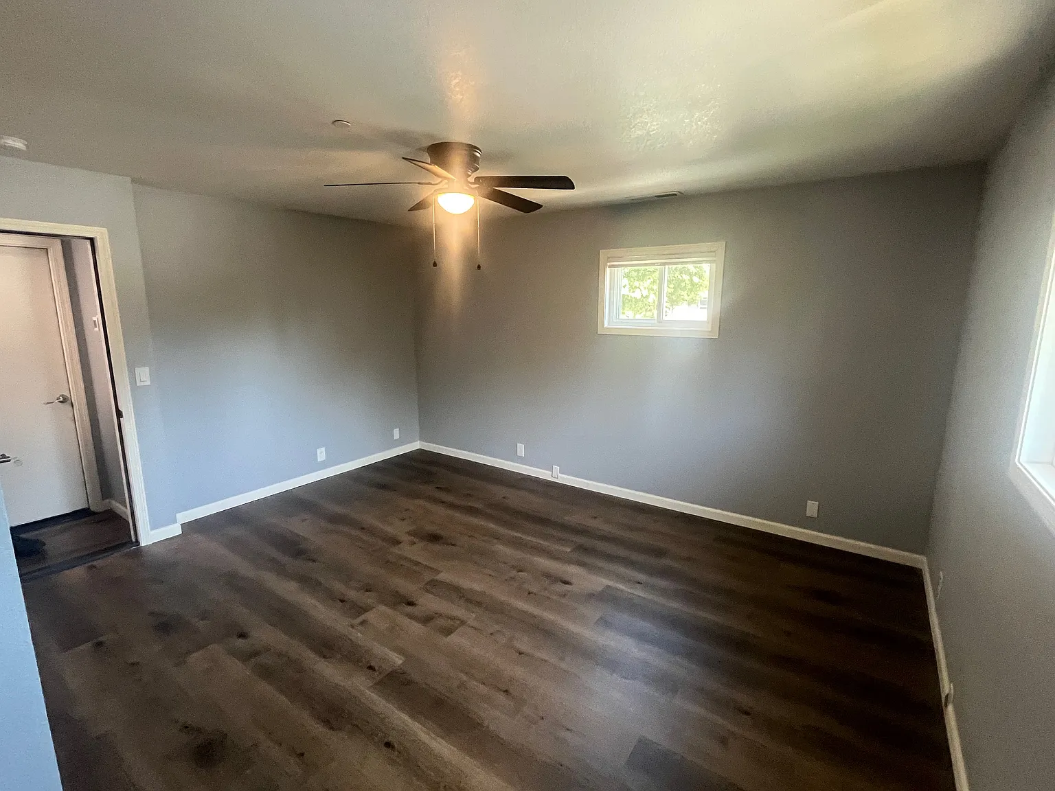 12 bed, 3596 sqft, $925 — Photo 4