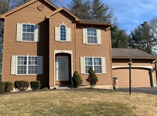 28 Commons Blvd, Halfmoon, NY 12065