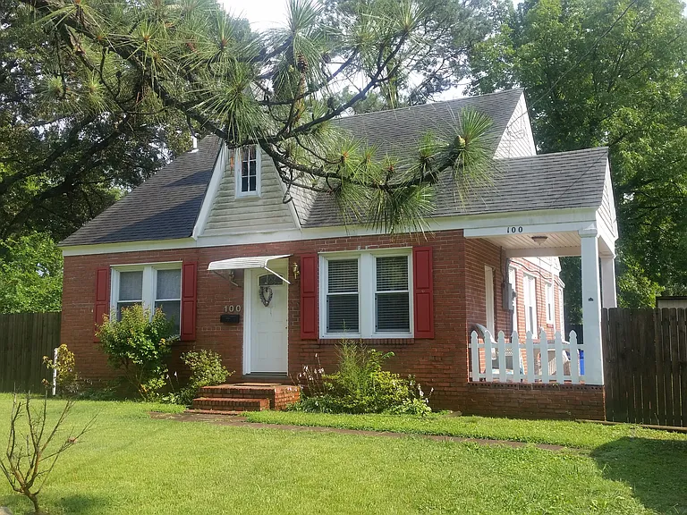 100 Wright Ave — Photo 1