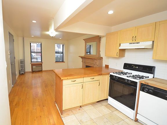 3rd image of 134 W 120th St #1