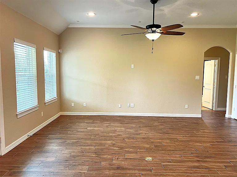 9723 Highland Pointe Dr — Photo 18