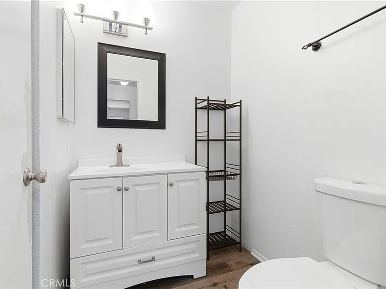 18209 Sierra Hwy #30 — Photo 33
