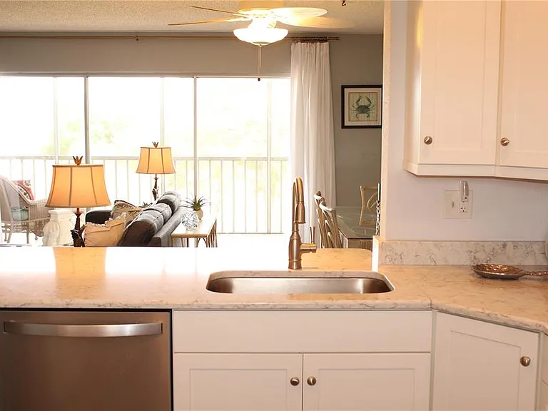 4240 Ironwood Cir #404 — Photo 7