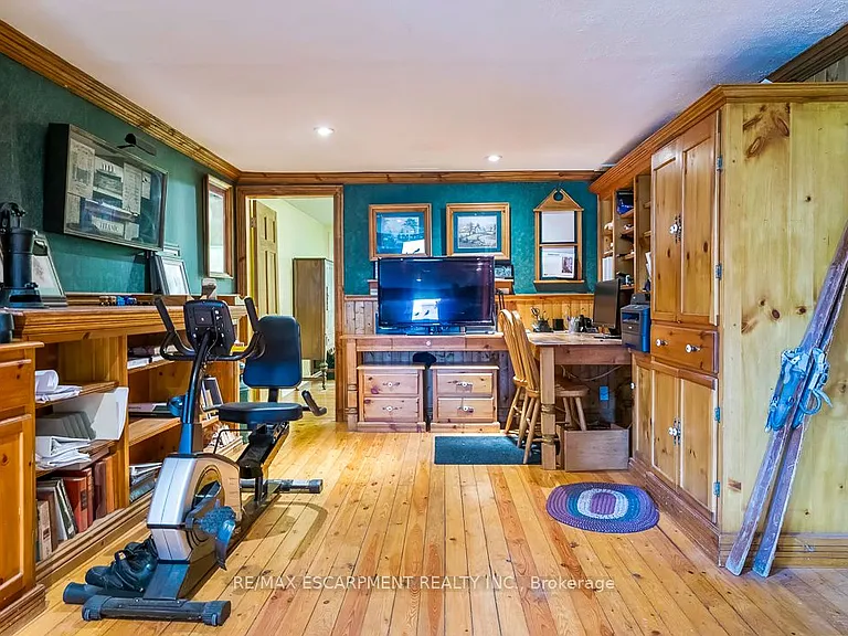 1546 Lorne Wood Rd — Photo 19