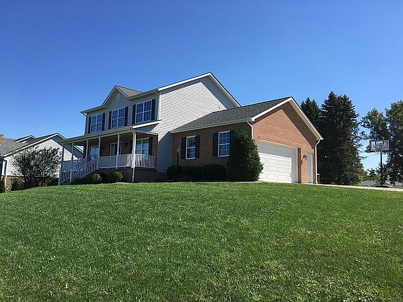 2nd image of 613 Heidi Ln