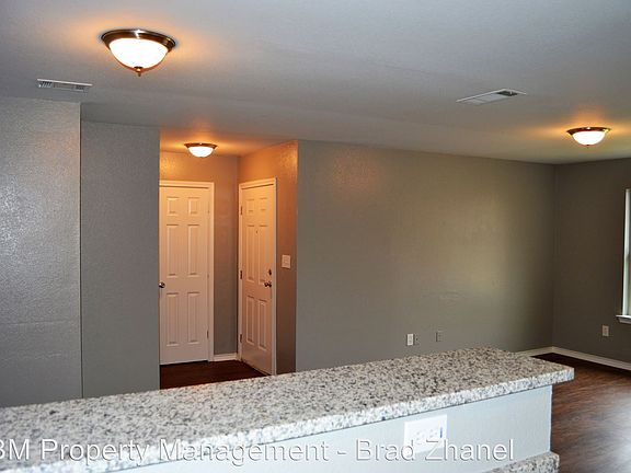 2nd image of 1516 Drexal Dr