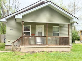 614 N Springer St, Carbondale, IL 62901