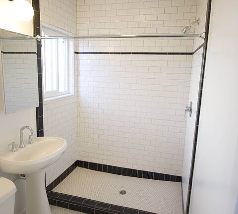 3rd image of 2338 Riverdale Ave