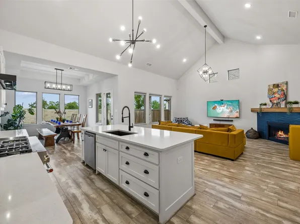 309 Calmwater Cv, McKinney, TX 75071