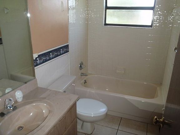 5th image of 2117 N Gaston Ter