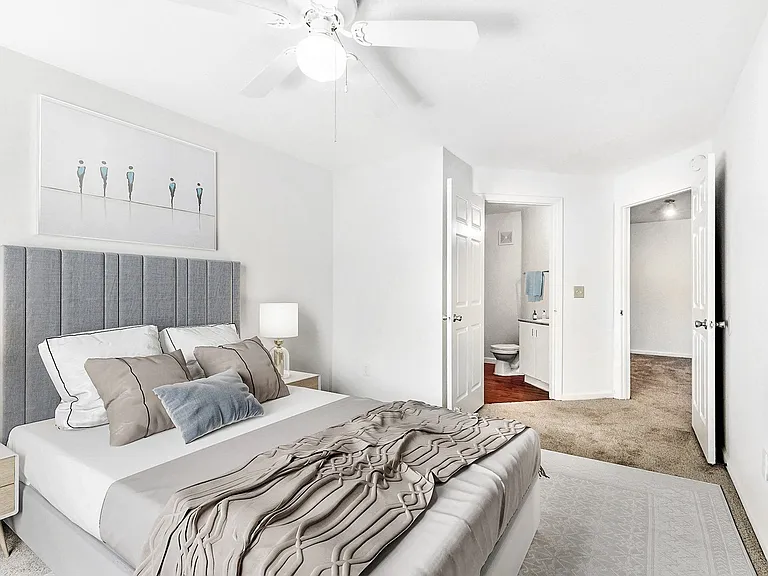 Whispering Pines Apartments — Photo 20